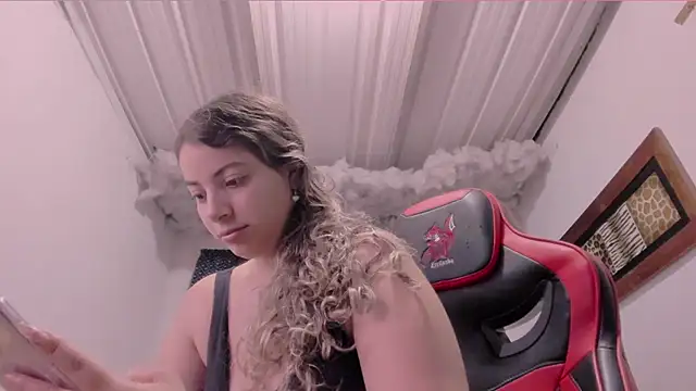 Snapshot of Lauu_G chatting on 09-17-25, 09:11 Lauu G online show from 09-17-25, 09:11