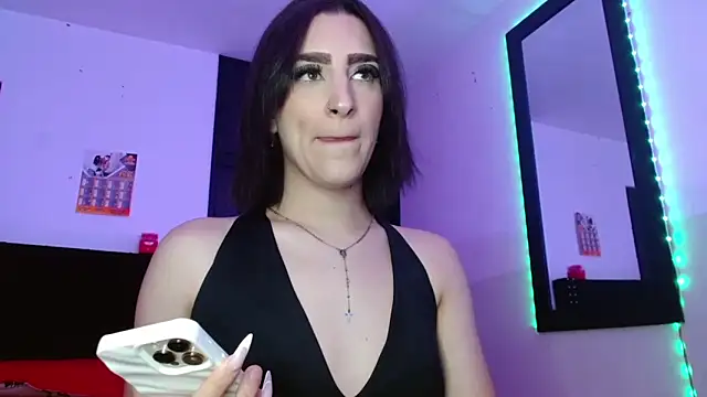 Triana Damelio online show from 11-19-25, 06:41