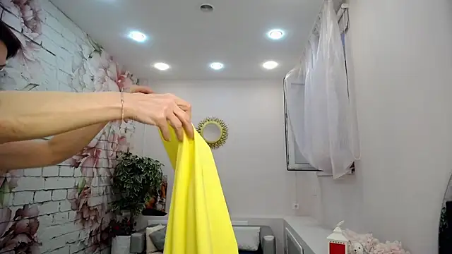 Snapshot of Cutie_Asya chatting on 02-04-26, 04:40 Cutie Asya online show from 02-04-26, 04:40