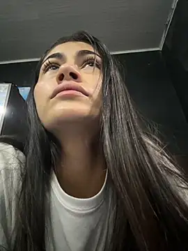 emilie xx  online show from 09-20-25, 01:01