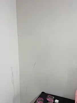 emilie xx  online show from 10-02-25, 03:41