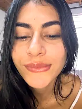 emilie xx  online show from 10-07-25, 03:31