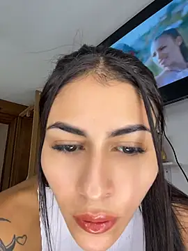 emilie xx  online show from 05-20-26, 03:18