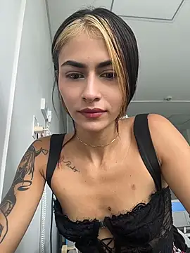 emilie xx  online show from 06-25-26, 04:22