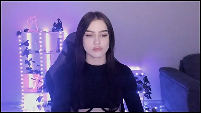 Melanie N online show from 12-11-24, 02:22