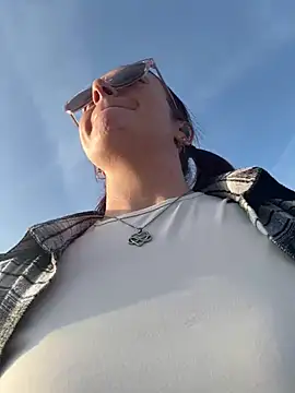 Snapshot of MelodyRoseUk chatting on 03-08-25, 04:39 MelodyRoseUk online show from 03-08-25, 04:39