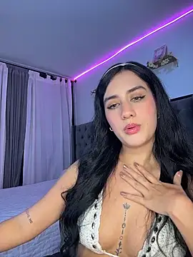 Amiirra  online show from 12-18-25, 03:56