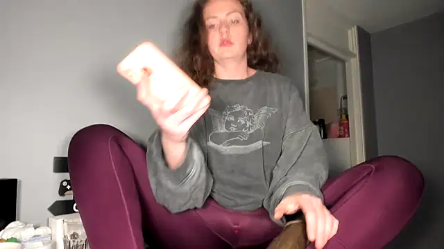 ENGLISHEMILY 69 online show from 03-04-25, 08:35