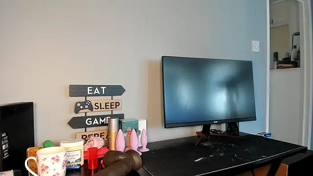 ENGLISHEMILY 69 online show from 03-08-25, 10:43