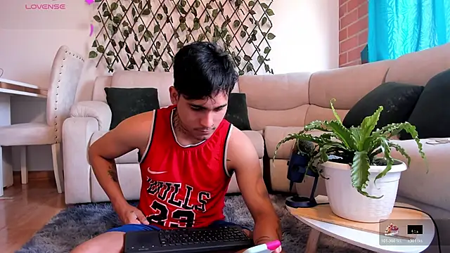 Snapshot of christianwang chatting on 12-16-25, 06:57 christianwang online show from 12-16-25, 06:57