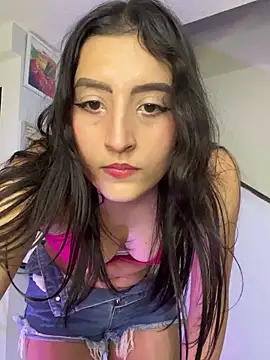 EmySofia online show from 02-06-26, 03:33