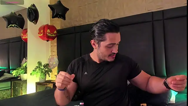 JossAckland online show from 10-12-25, 07:46