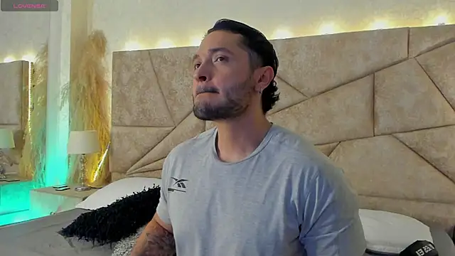 JossAckland online show from 04-20-26, 06:42