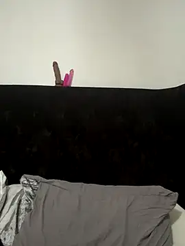 Snapshot of curvybabesx1 chatting on 12-05-24, 01:06 curvybabesx1 online show from 12-05-24, 01:06