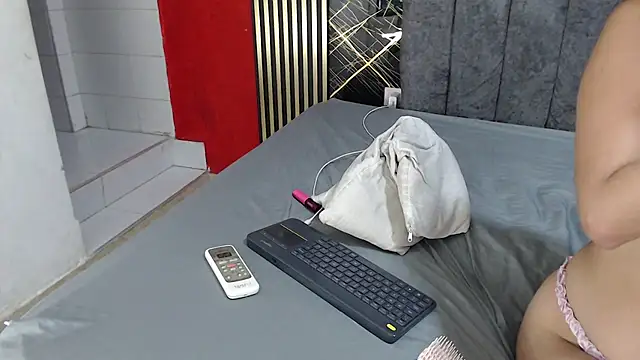 Snapshot of alana_dirty_sex chatting on 02-20-26, 06:26 alana dirty sex online show from 02-20-26, 06:26