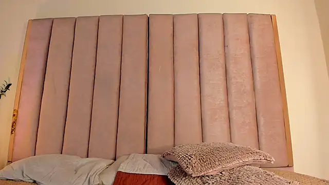 VICTORIA RASH online show from 04-29-26, 11:33