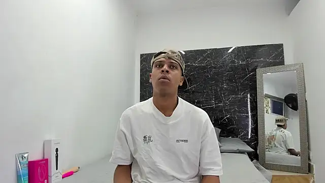 Snapshot of ada-brooke chatting on 01-11-26, 12:43 ada-brooke online show from 01-11-26, 12:43