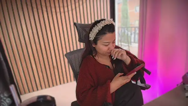 Snapshot of soffyvibes- chatting on 01-06-26, 09:07 soffyvibes- online show from 01-06-26, 09:07