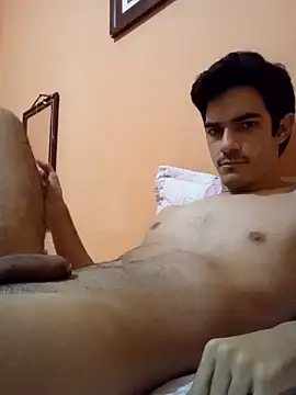 Snapshot of phmoisinho5000 chatting on 10-25-25, 04:42 phmoisinho5000 online show from 10-25-25, 04:42