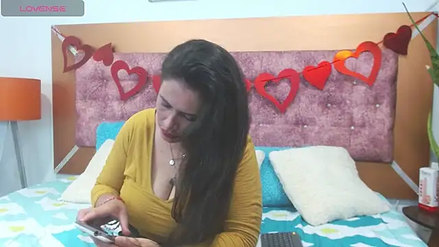 Snapshot of vennuss_89 chatting on 02-26-25, 12:27 vennuss 89 online show from 02-26-25, 12:27