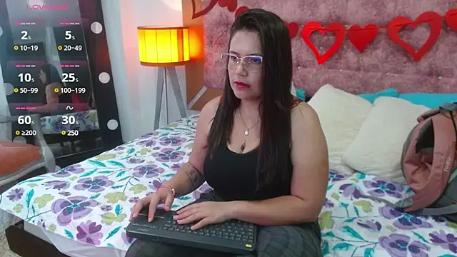Snapshot of vennuss_89 chatting on 03-07-25, 11:51 vennuss 89 online show from 03-07-25, 11:51