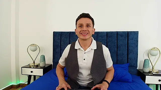 Andrewfalcon online show from 03-21-25, 07:24