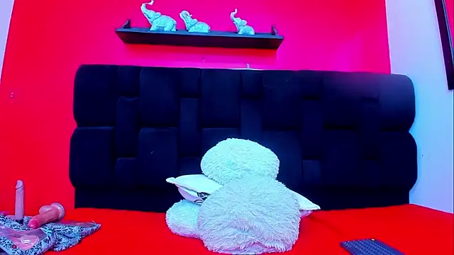 Leah Gomed online show from 01-13-25, 04:07