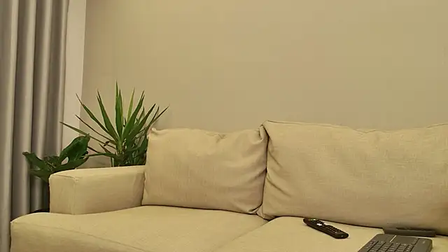 Snapshot of agussaenz chatting on 06-22-26, 11:24 agussaenz online show from 06-22-26, 11:24