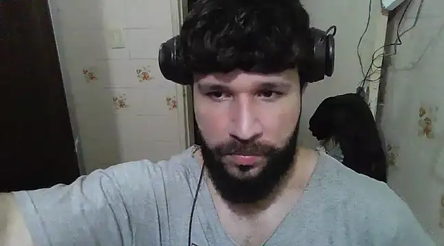 Snapshot of Cauan-t chatting on 01-03-25, 11:55 Cauan-t online show from 01-03-25, 11:55