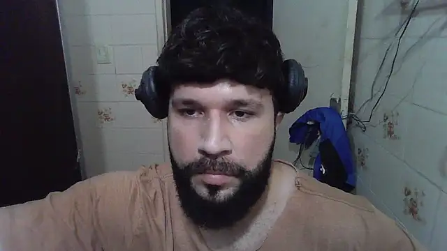 Snapshot of Cauan-t chatting on 01-18-25, 11:22 Cauan-t online show from 01-18-25, 11:22