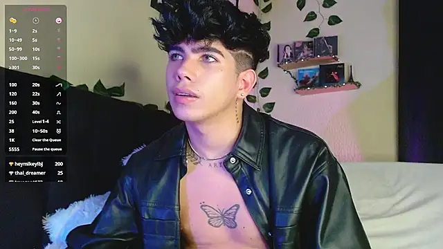 LyleBennett  online show from 03-22-25, 01:52