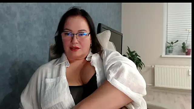 Nora Star online show from 04-06-26, 07:48