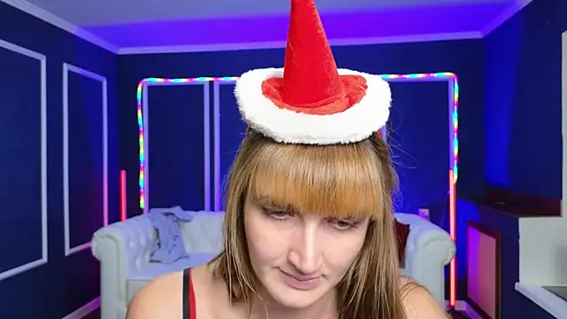 Snapshot of Nika_Kitten chatting on 12-30-24, 06:20 Nika Kitten online show from 12-30-24, 06:20