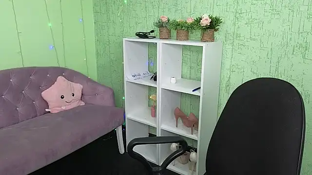 Nika Kitten online show from 05-12-26, 10:12