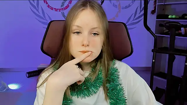 VivienLeeigh online show from 12-31-24, 05:11