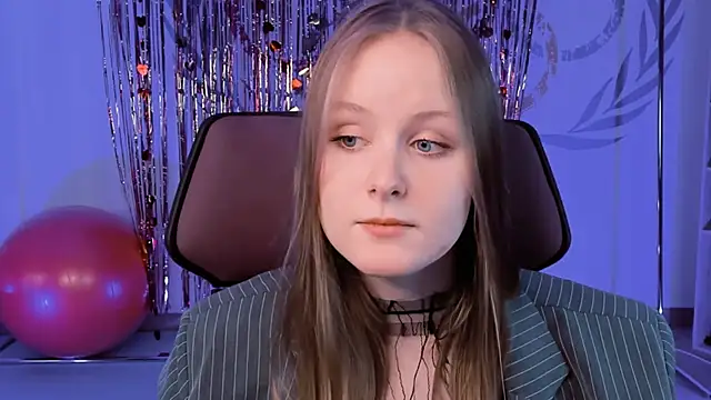 VivienLeeigh online show from 02-16-25, 09:27