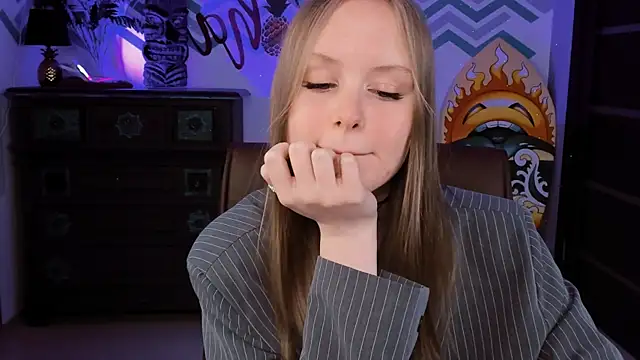 VivienLeeigh online show from 02-23-25, 06:23