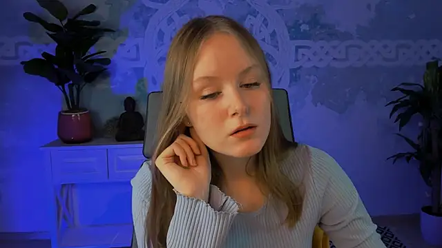 VivienLeeigh online show from 03-01-25, 09:07