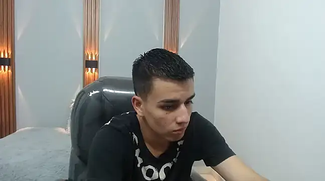hot boy x18 online show from 12-01-24, 10:53
