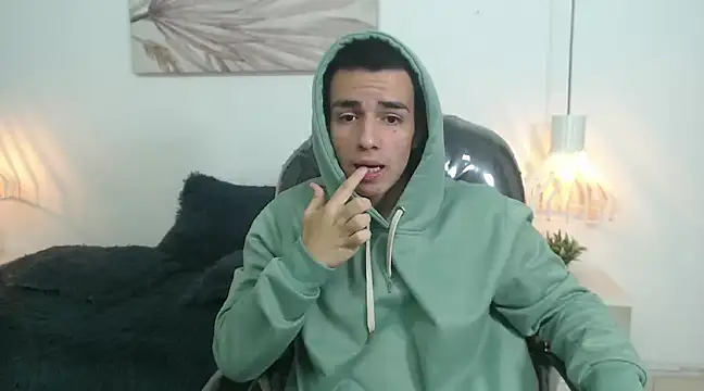 hot boy x18 online show from 12-06-24, 12:38