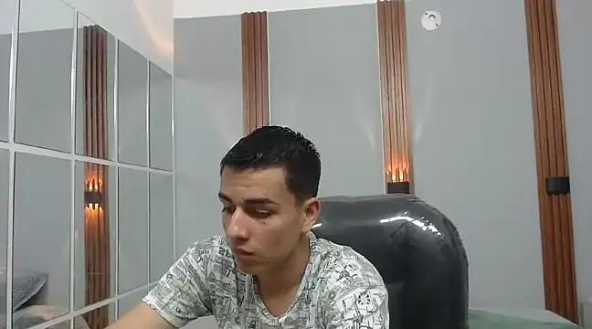 hot boy x18 online show from 12-22-24, 10:47