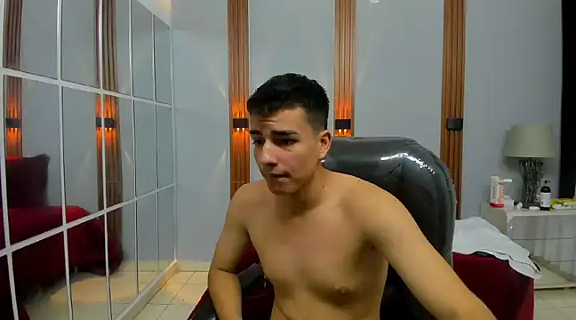 hot boy x18 online show from 02-22-25, 05:24