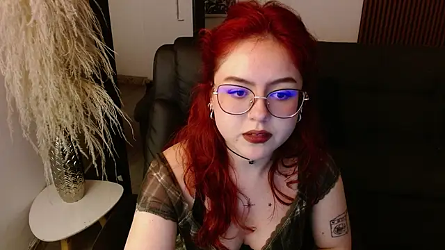 crimson tati  online show from 12-29-24, 09:17