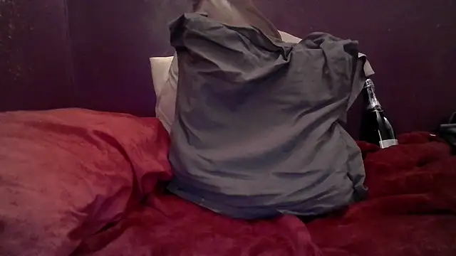 Snapshot of Cindy22 chatting on 02-02-25, 10:17 Cindy22 online show from 02-02-25, 10:17