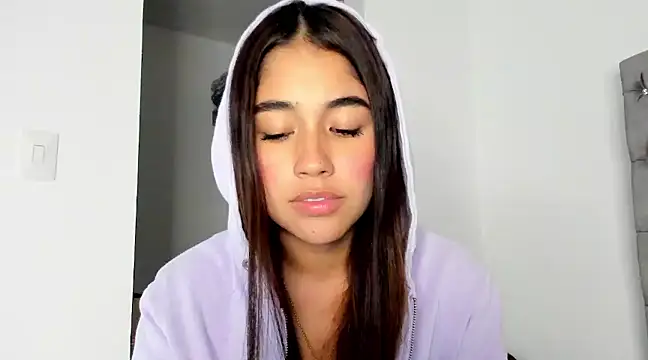 Snapshot of AriaMontgomery chatting on 12-12-24, 06:36 AriaMontgomery online show from 12-12-24, 06:36