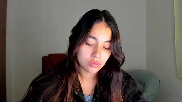 Snapshot of AriaMontgomery chatting on 03-19-25, 07:40 AriaMontgomery online show from 03-19-25, 07:40