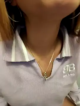 Snapshot of little_mavi chatting on 01-17-25, 01:36 little mavi online show from 01-17-25, 01:36