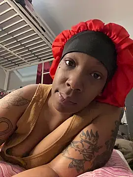 MsSapPhire500 online show from 12-22-25, 03:47