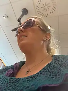 sexylady1983 online show from 09-10-25, 03:34