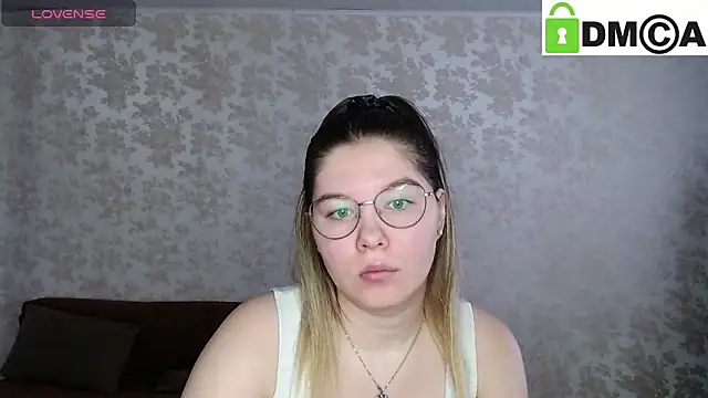 Snapshot of holy_michela chatting on 01-06-25, 07:42 holy michela online show from 01-06-25, 07:42